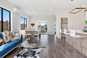 Modern Beach Retreat 4 bedrooms